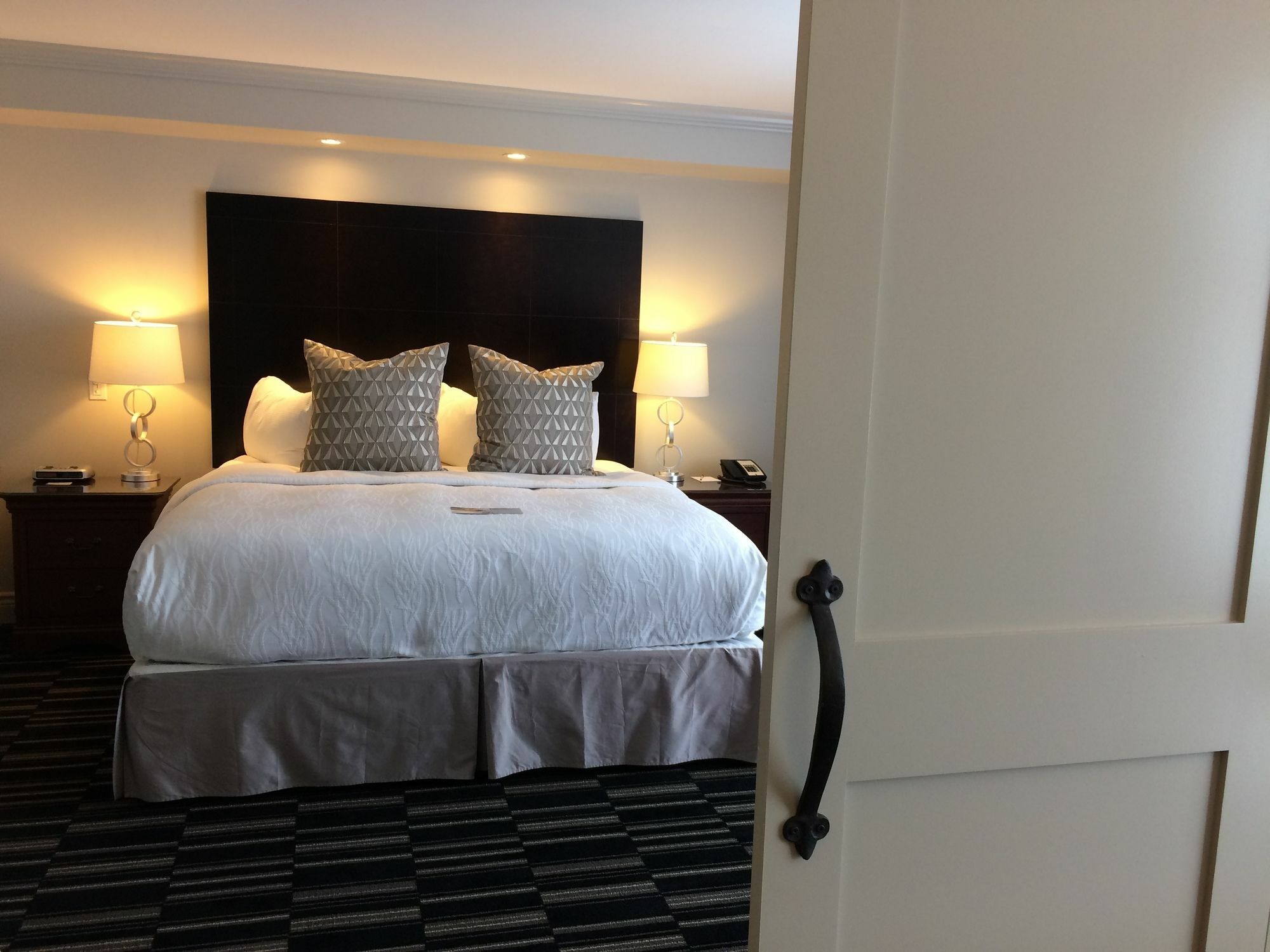 Ramada By Wyndham Cornwall Buitenkant foto