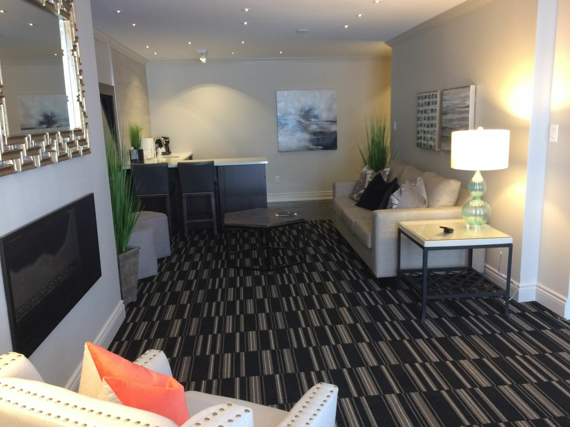Ramada By Wyndham Cornwall Buitenkant foto