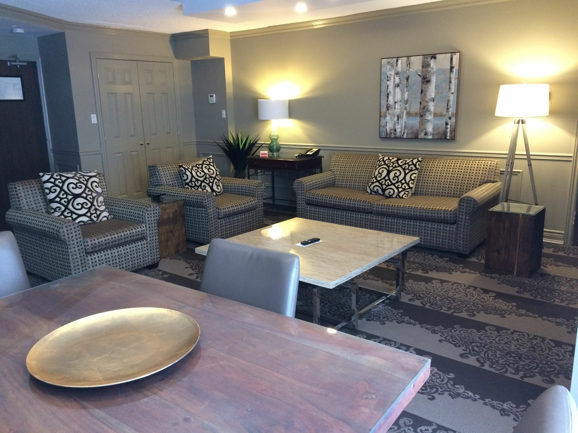 Ramada By Wyndham Cornwall Buitenkant foto